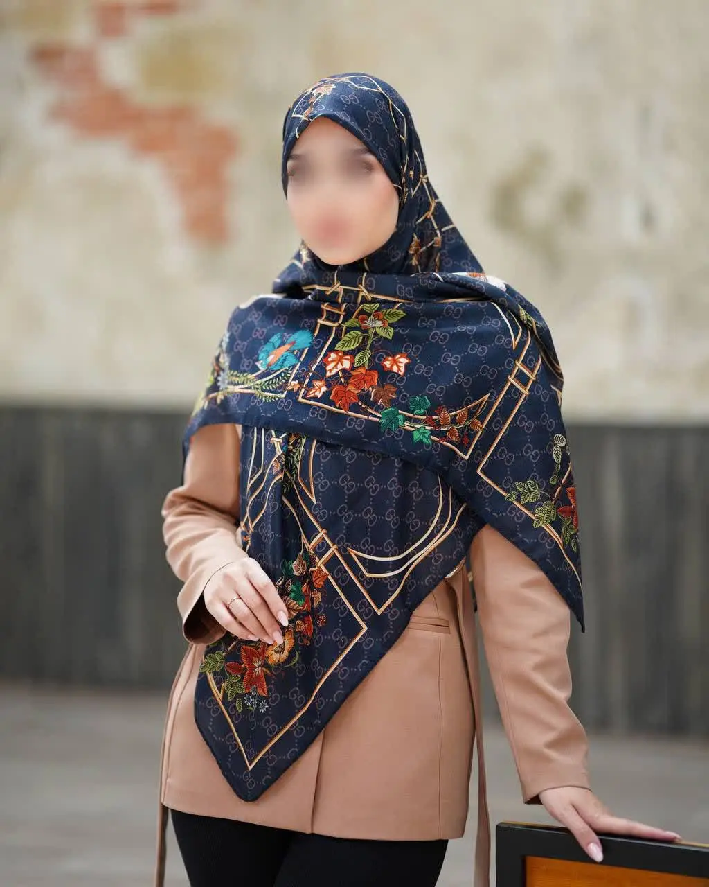 یه روسری اوردم یعنی ماه🌙
