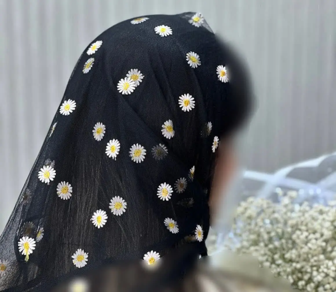 🌸 نام: اسکارف دور دانتل
