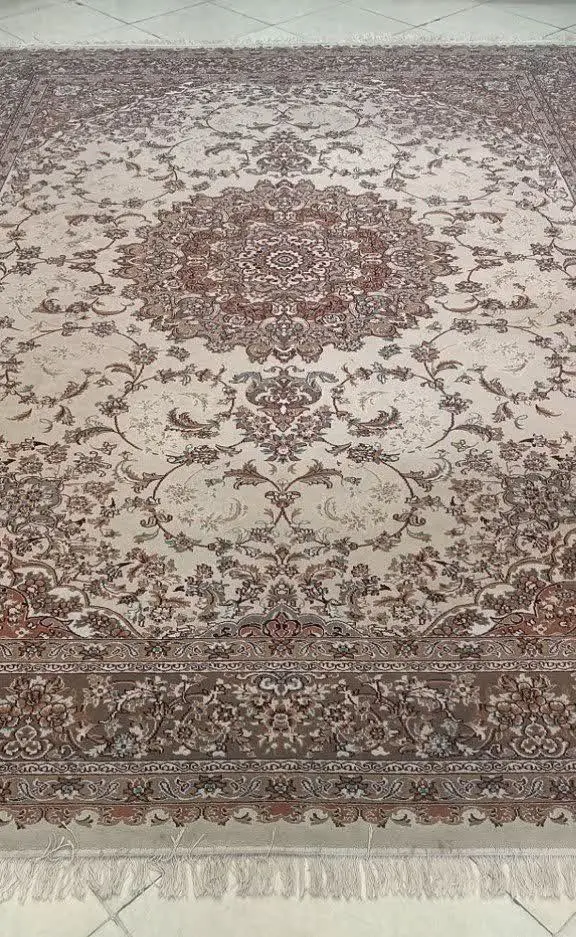 ۲عدد فرش ۱۲متری
