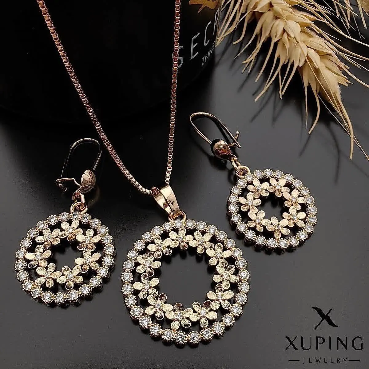 ❤️‍🔥 * مثل یک شعر هندسی، با...