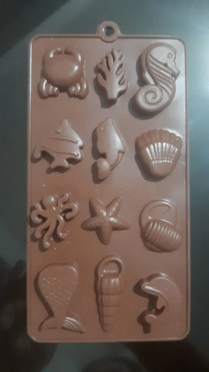قالب سیلیکونی تبلتی مخصوص شکلات، ژله پاستیلی و …. 
