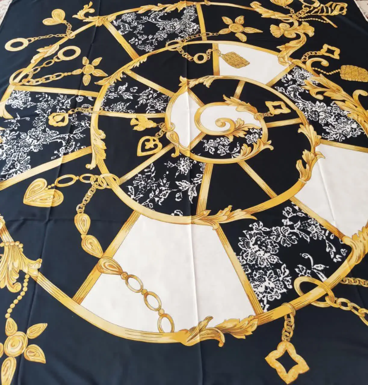 🔱روسری مجلسی ابریشم نوبل