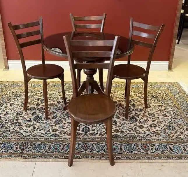 غذاخوری ۴نفره گرد
