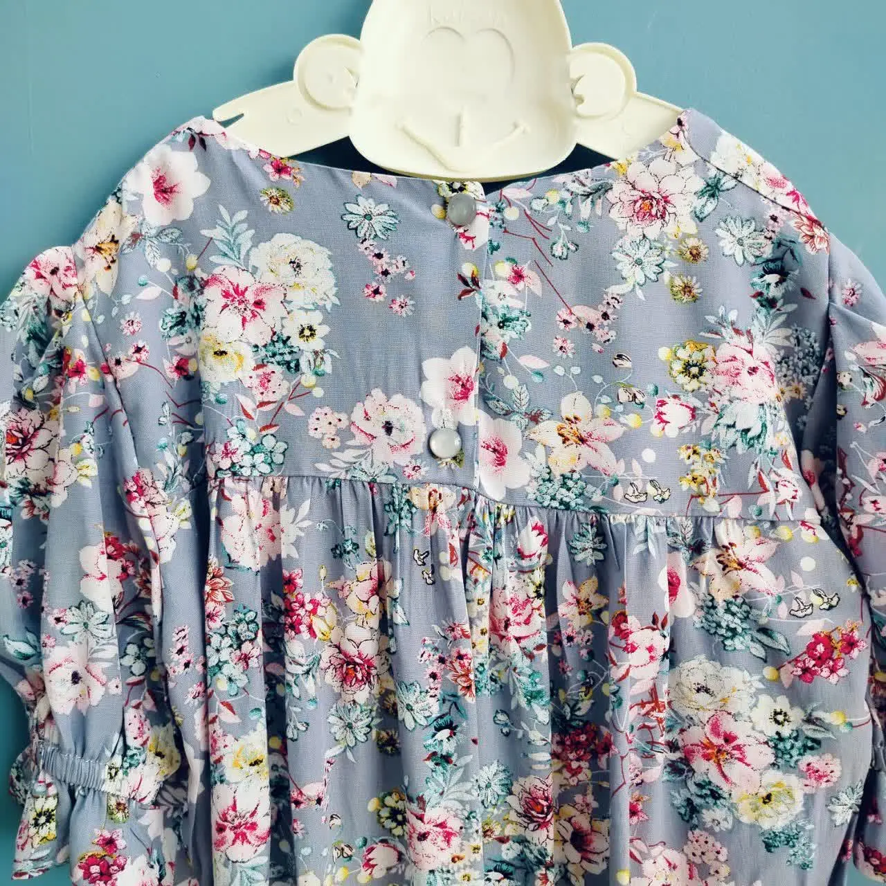 سایز یک مناسب ۴سال قد پیراهن ۵۷وقد آستین ۱۹
