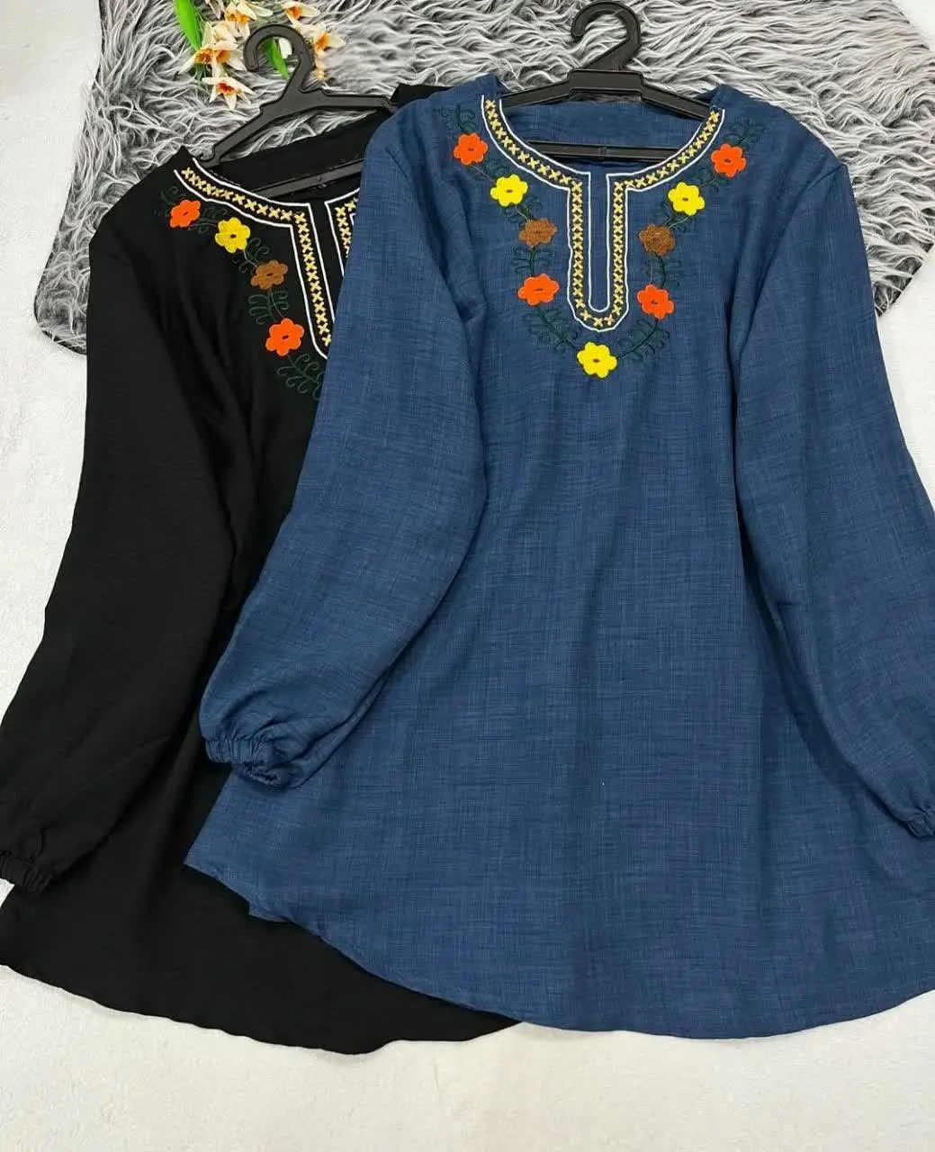 یه #شومیز راحت و قواره دار که پارچه خنک و لختی داره، به راحتی چروک نمیشه وگلدوزیای قشنگش دلبری میکنه😍🌺🌼
