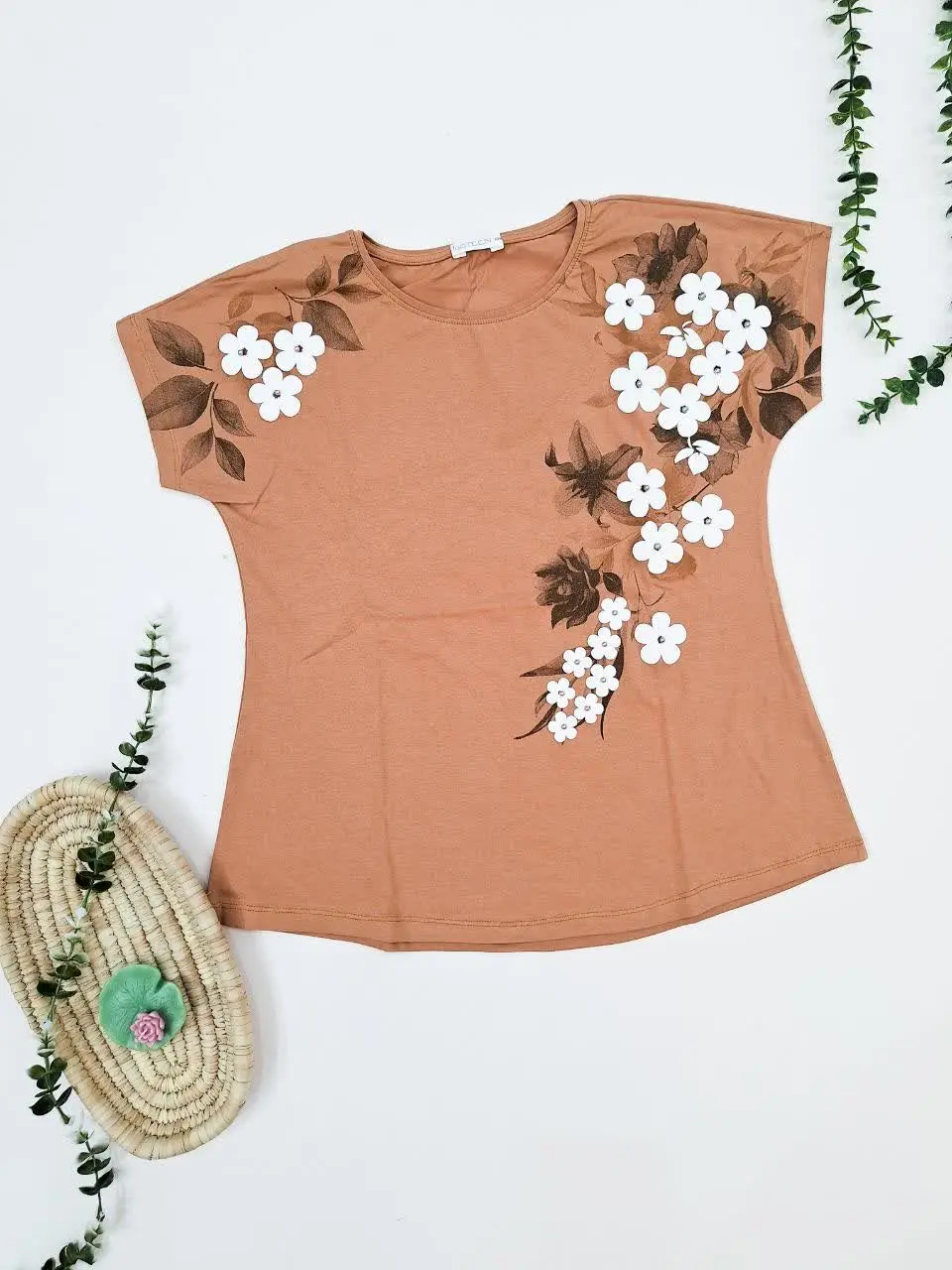 تیشرت بسیار جذاب گلدار🌸
