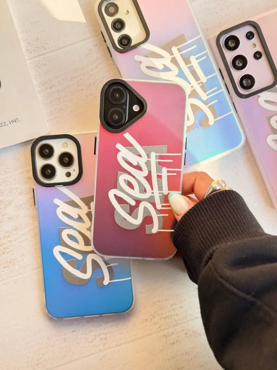 قاب سوکول هولوگرامی sea مقاوم هولوگرامی دور مات دکمه‌ها نرم مخصوص انواع #سامسونگ #شیائومی و #آیفون 
