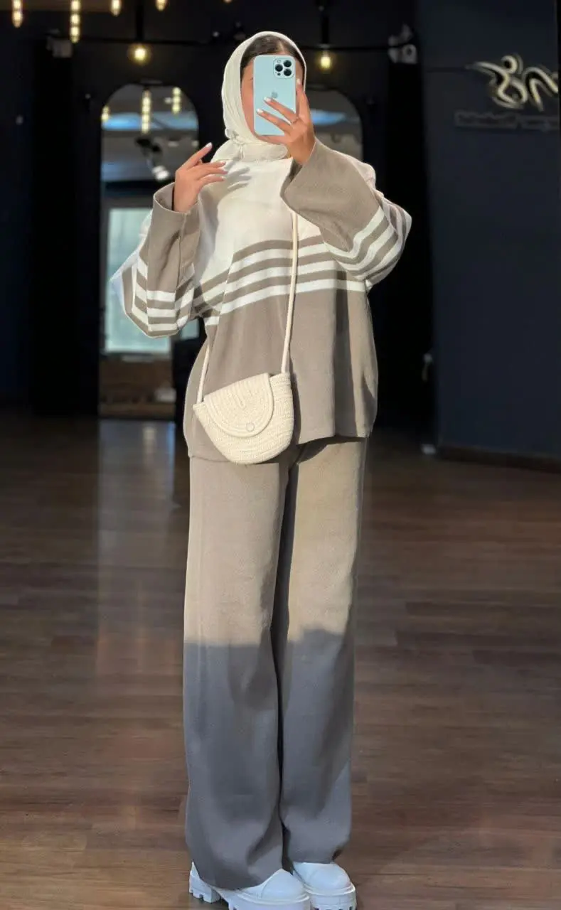 اگه یه ست بافت پرکاربرد میخوای که هم بلوزش باهمه استایلای زمستونیت ست بشه هم شلوارش، این مدل برای توعه☃️🔥
