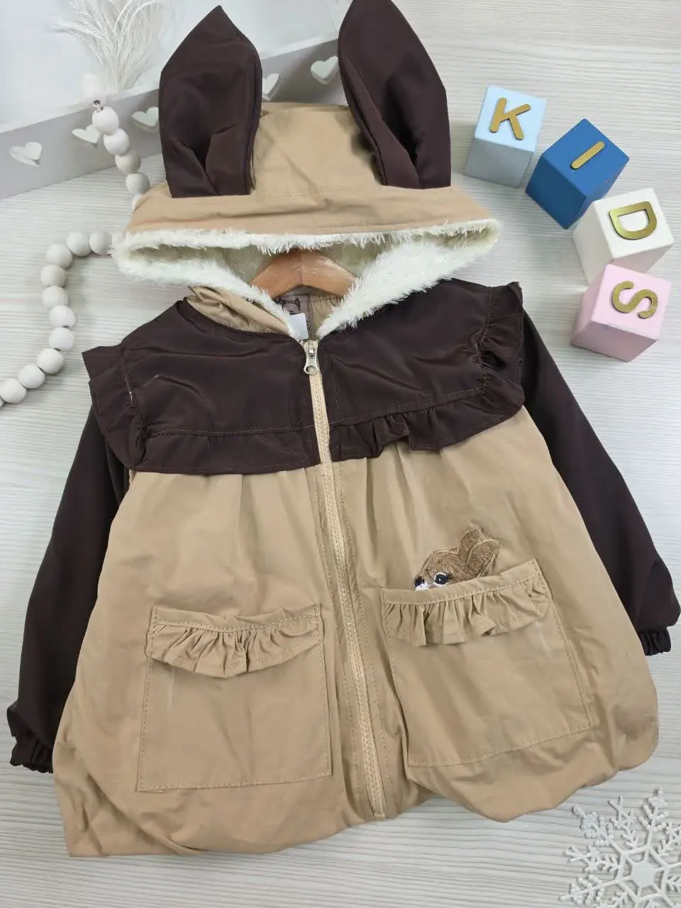 🌈 رنگبندی: قهوه ای سوخته، چری