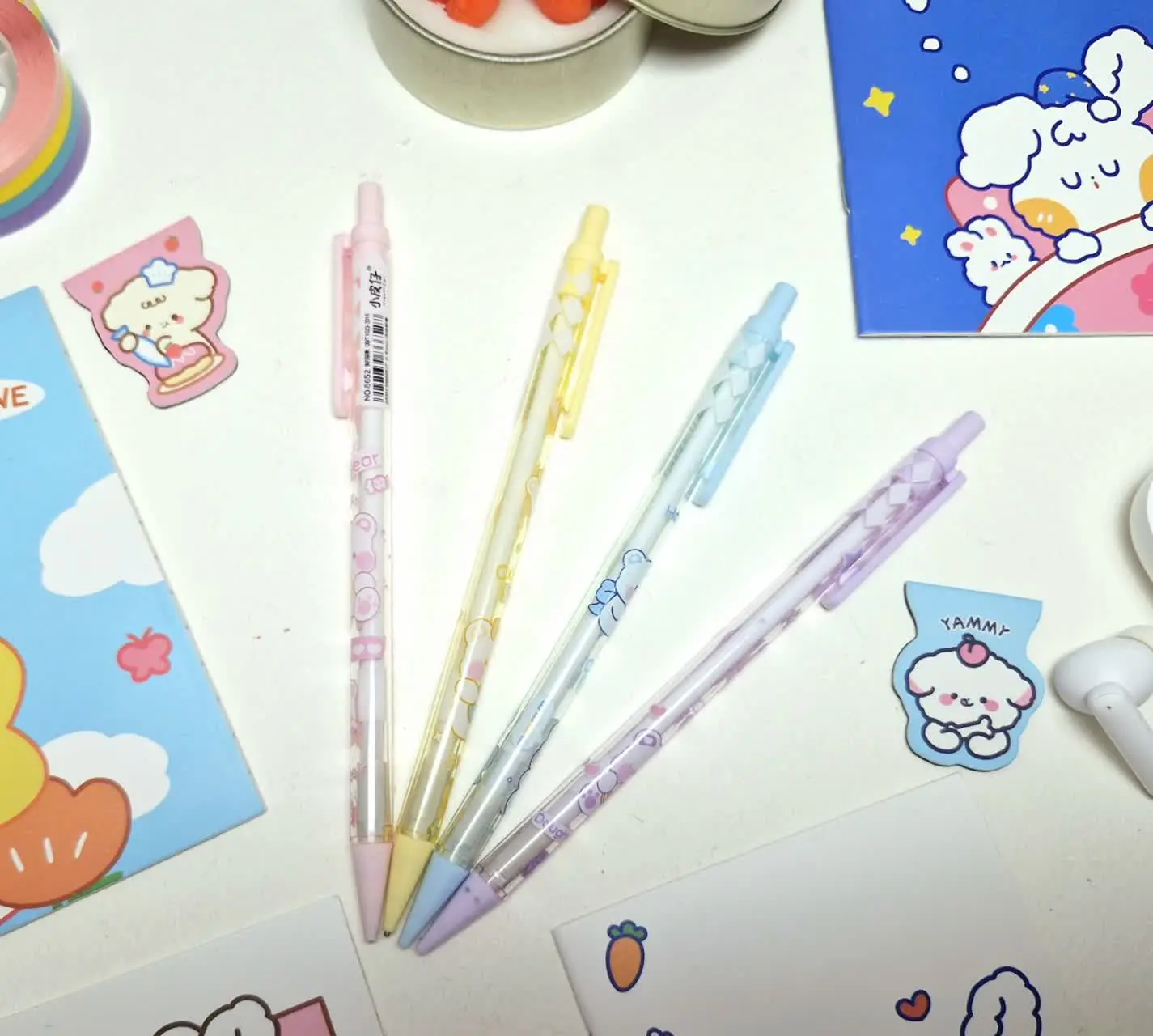 دوتا مدل شفاف و کدر داره و ۷ تا طرح جذاب و کیوت 😌✨🌸
