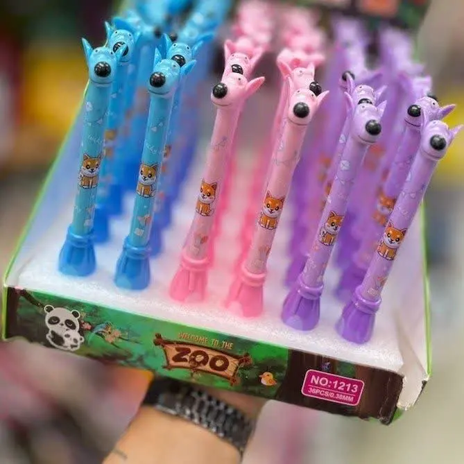 مدل سگ ایستاده
