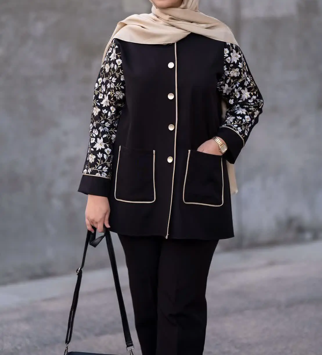 کت مجلسی سوزندوزی لنا ✨🤍
