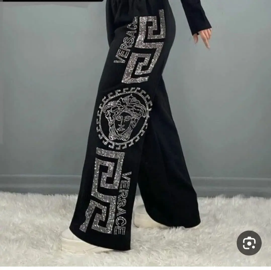 نام مدل، آر تادخت 
