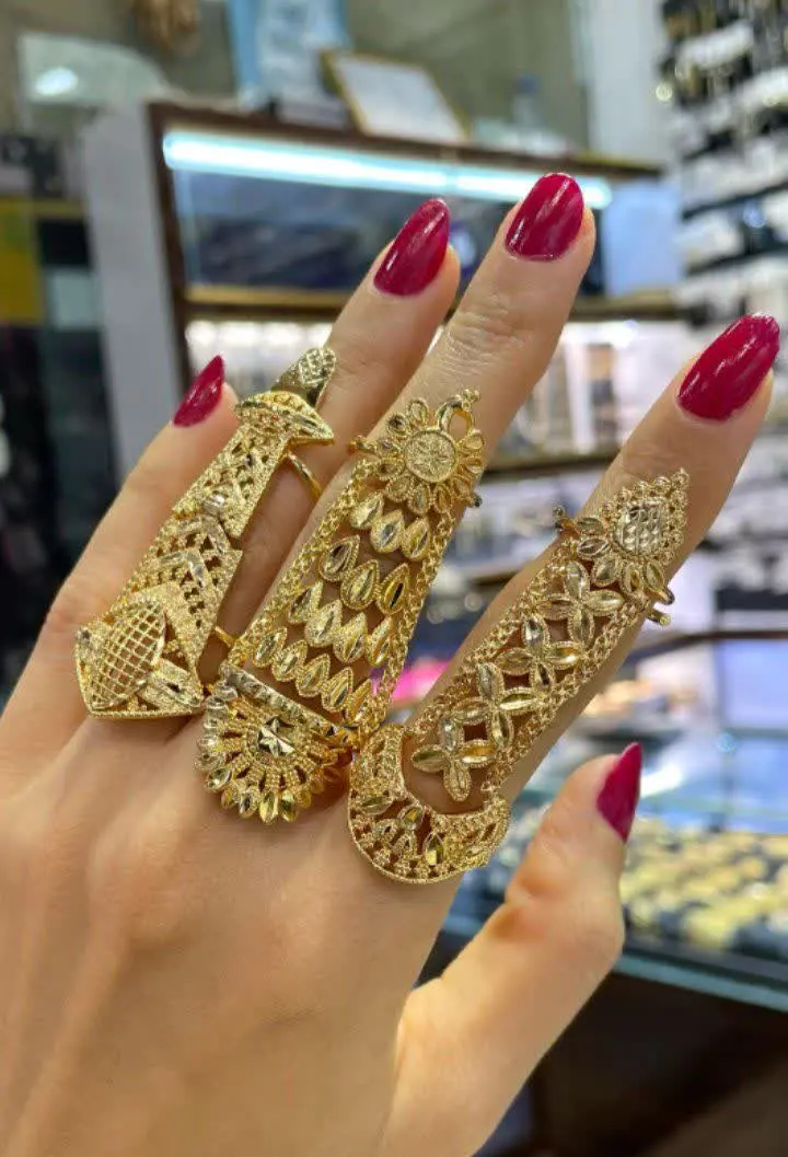 انگشتر طرح طلا