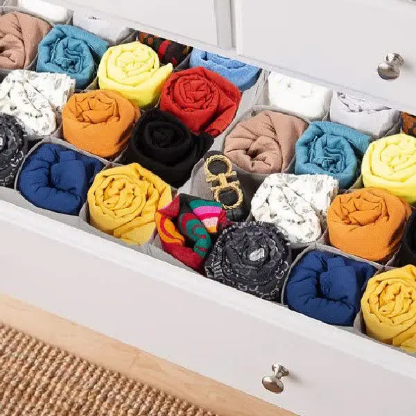 با استفاده از نظم دهنده کشو ۱۲ خانه مای هوم دیگر نگران نامرتبی کشو وکمدهایتان نباشید. 
