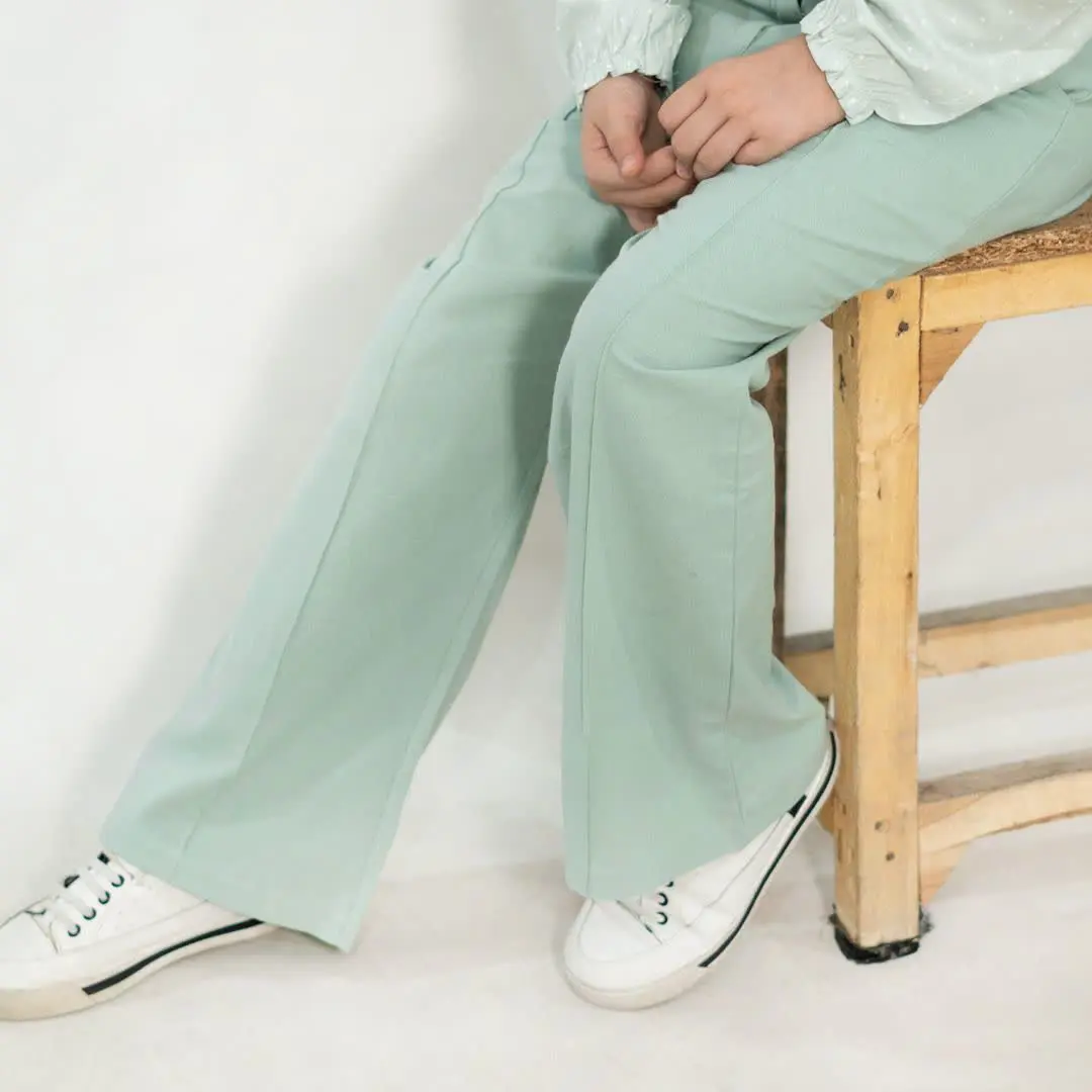 یه شلوار پرطرفدار براتون زدیم یعنی هلوووو😂🤌🏻🍑
