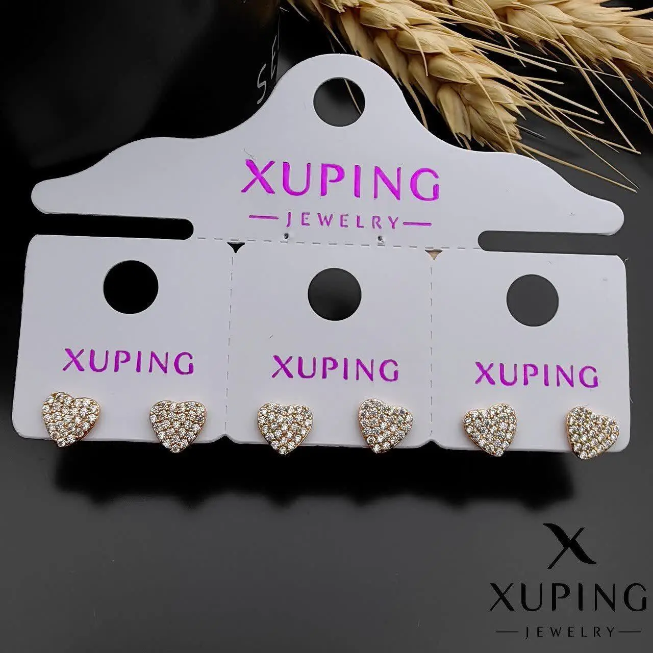 گوشواره قلبی نگین دار ژوپین...