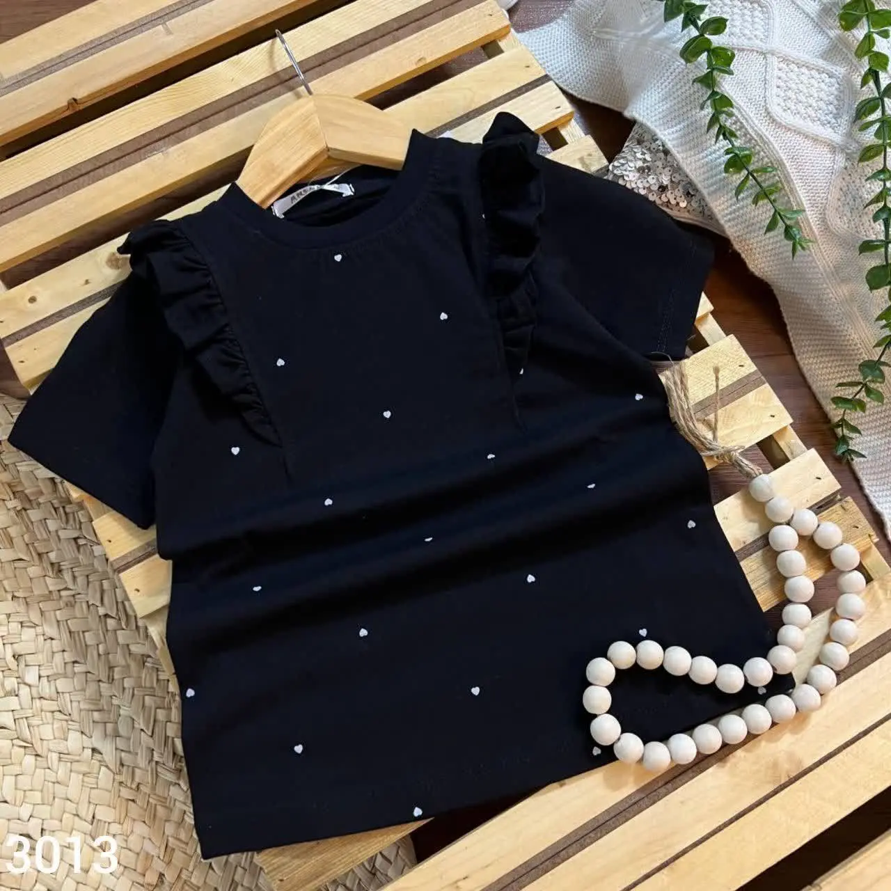 تیشرت‌های تک دخترانه قلبی دو طرف چین دار
