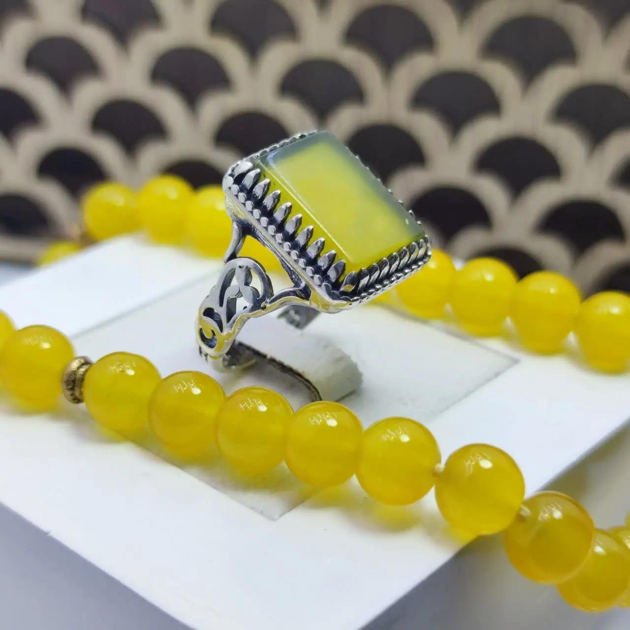 ✅انگشتر مردانه عقیق زرد حاوی دعای #شرف_الشمس💛
