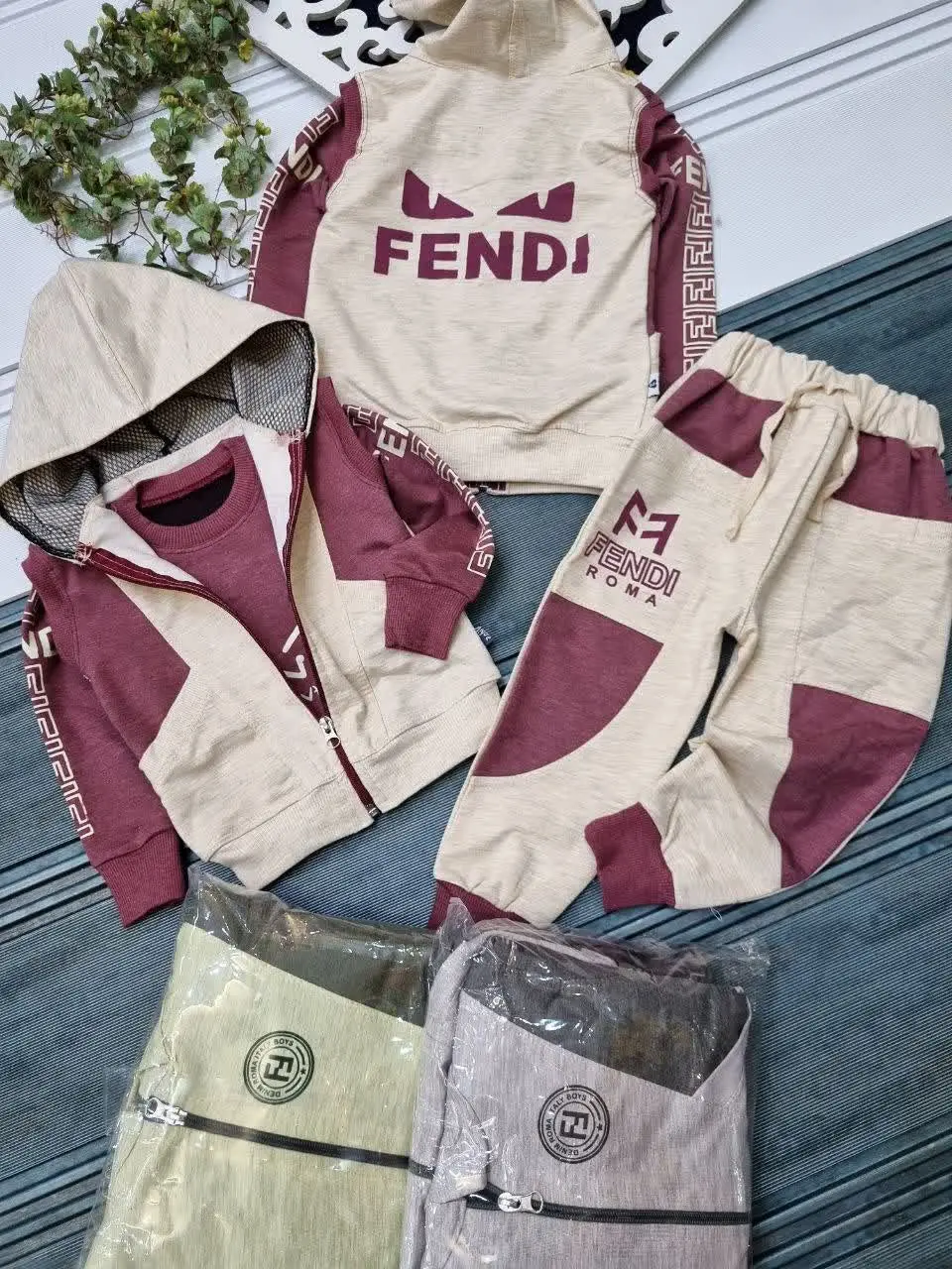 🇮🇷🧥🧶👗👚👔🎽👕👖💎
