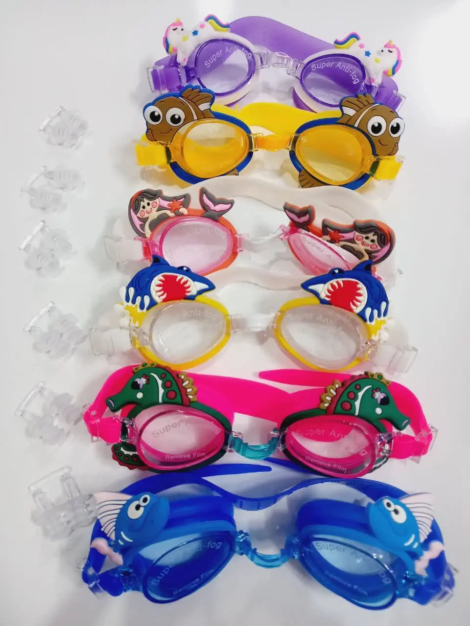 میخای بری اب بازی اما هنوز عینک شنا نداری؟؟؟؟؟؟ 
