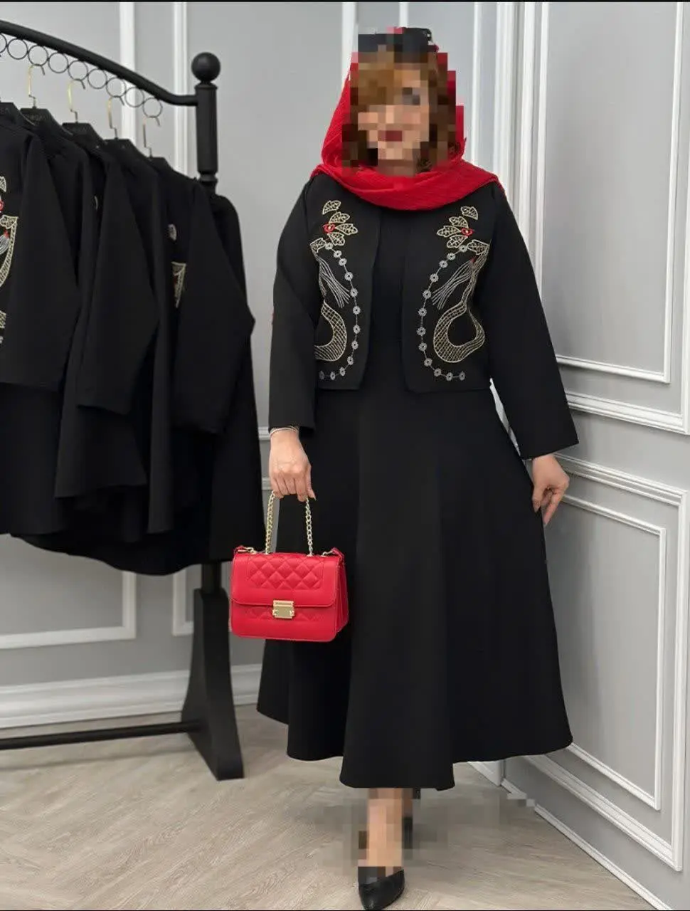 از اون مدلاییه که هرکی تنت ببینه ازت میپرسه از کجا گرفتیش انقدخوبه🥹🫰
