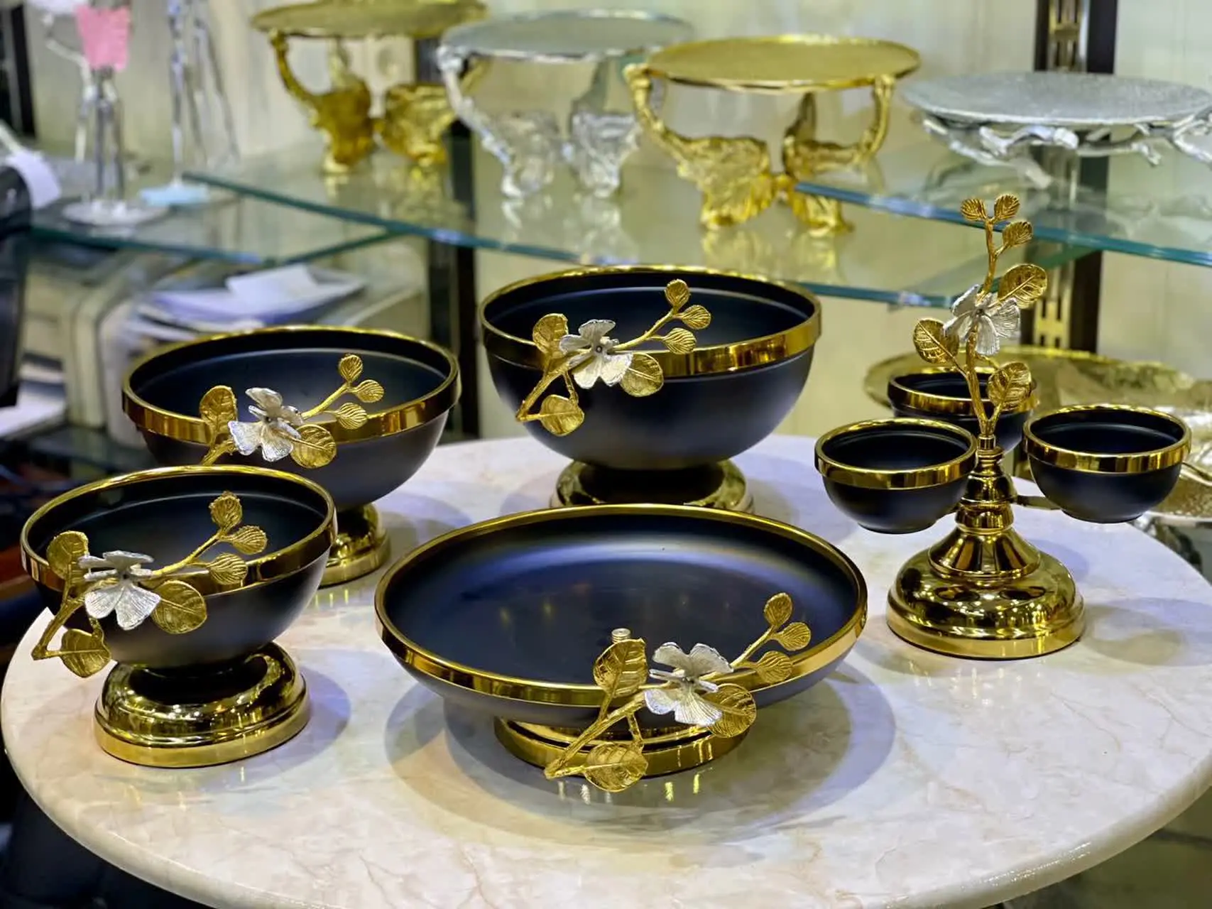 سرویس ٥ تکه پذیرایی شقایق 
