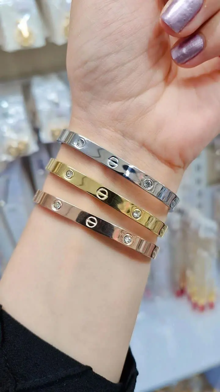 🔴 دستبند کارتیر نگیندار طرح طلا 
