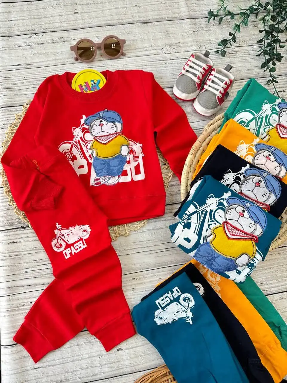 بلوز شلوار طرح گربه موتور سوار نوزادی و کودک کد ۱۷۳۰۴۱ 
