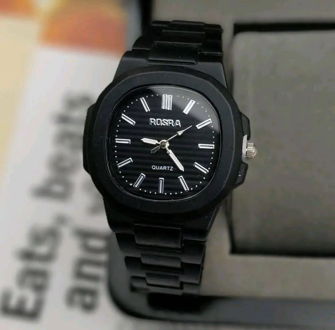 🌸ساعت مشکی زنانه مدل rosra 
