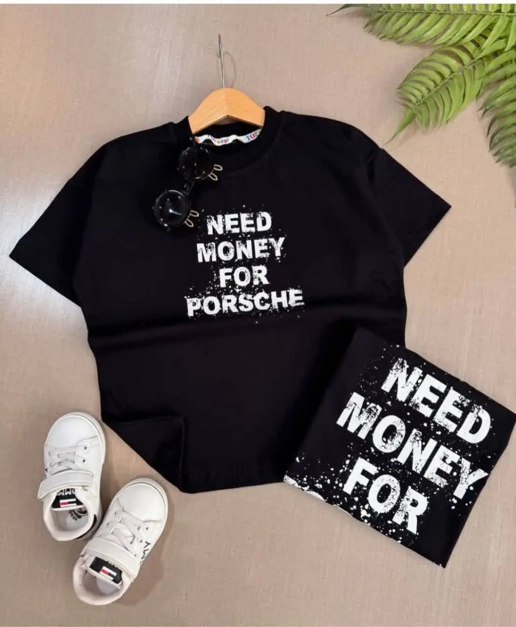 این روزا تیشرتهای پشت چاپ دار خیلی ترندشدن 😍
