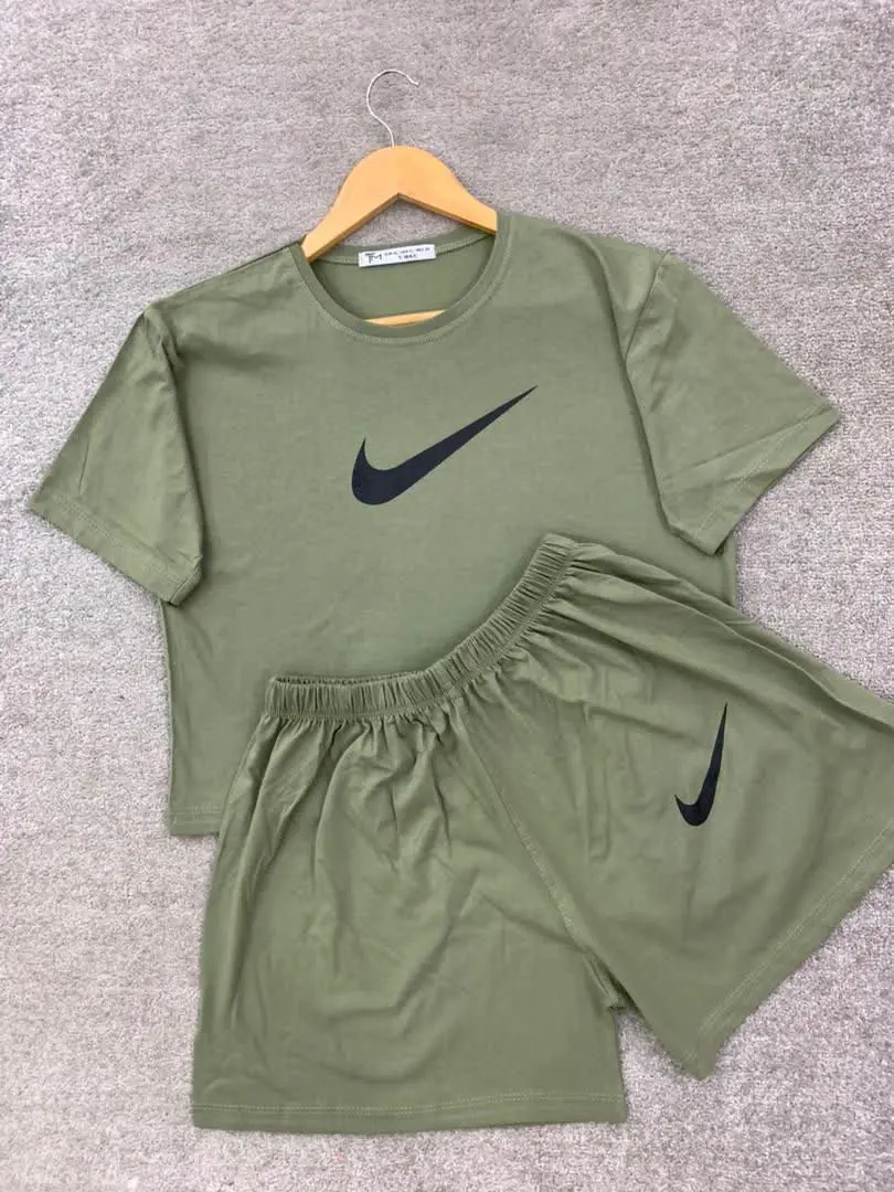 نام: کراپ شلوارک نایک
