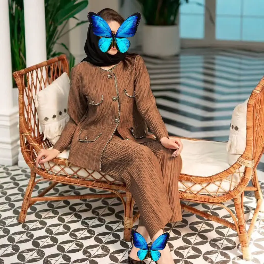 نام: مانتوشلوار پرطرفدار شادلی 
