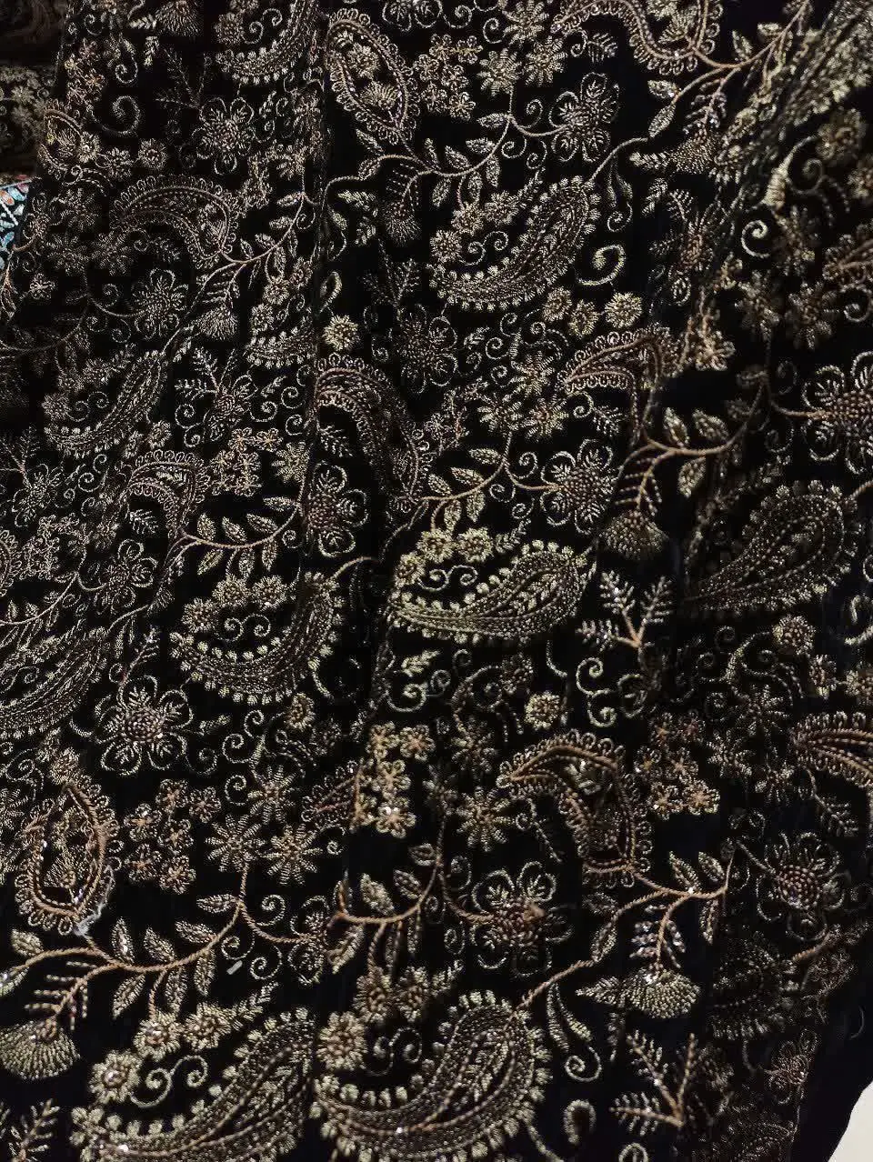 مخمل سوزندوزی
