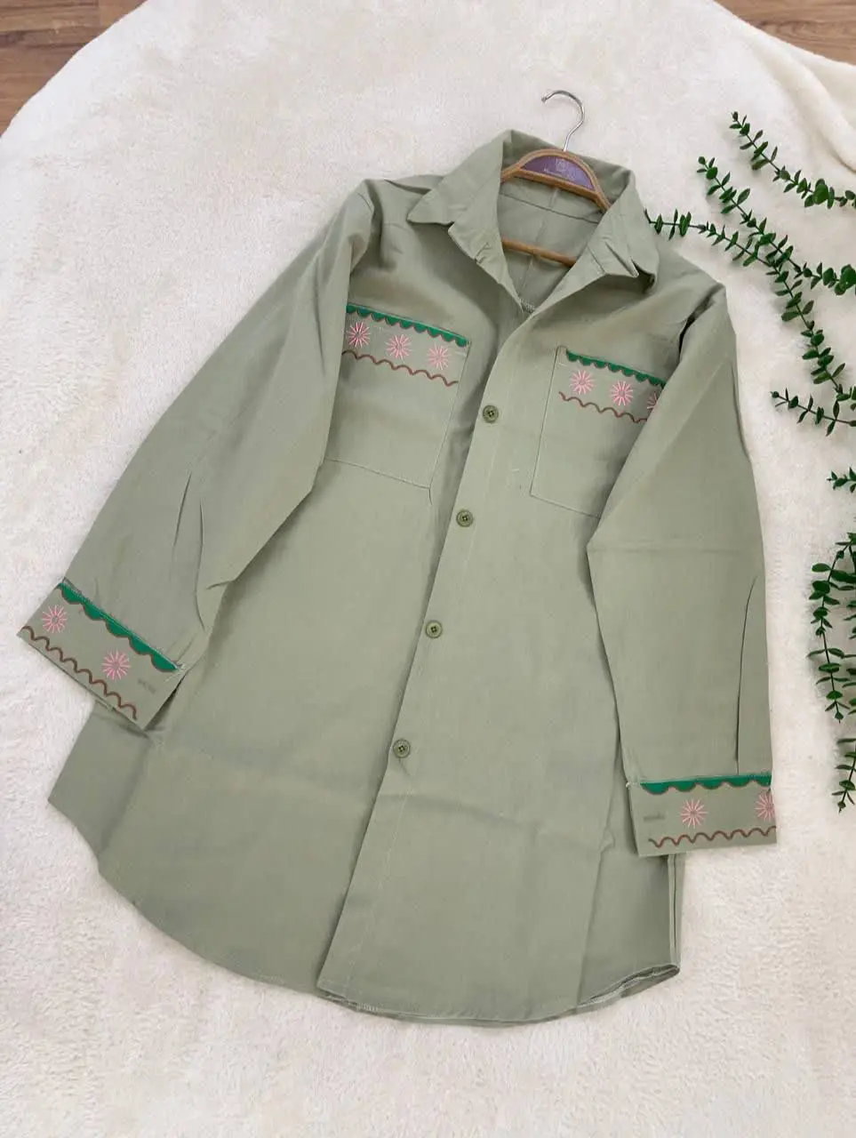 نام: مانتو ناردون
