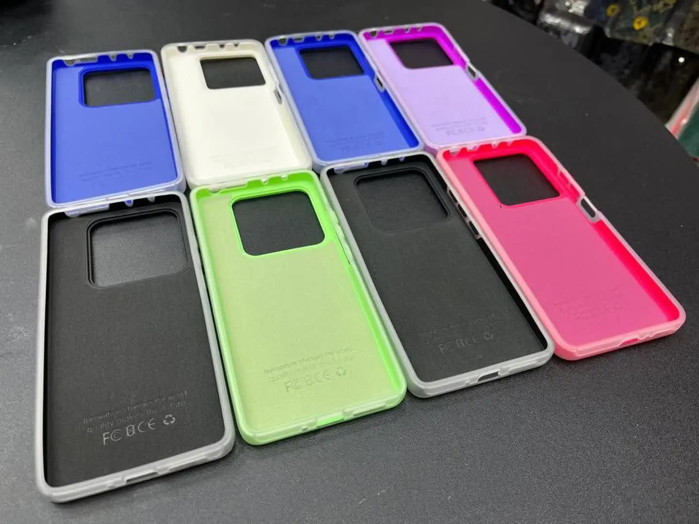 #کد۲۲۰۳ 📱مدل قاب: قاب پاستیلی طرحدار داخل مخمل مخصوص انواع #سامسونگ #شیائومی و #آیفون 💵قیمت:۲۴۰ توم