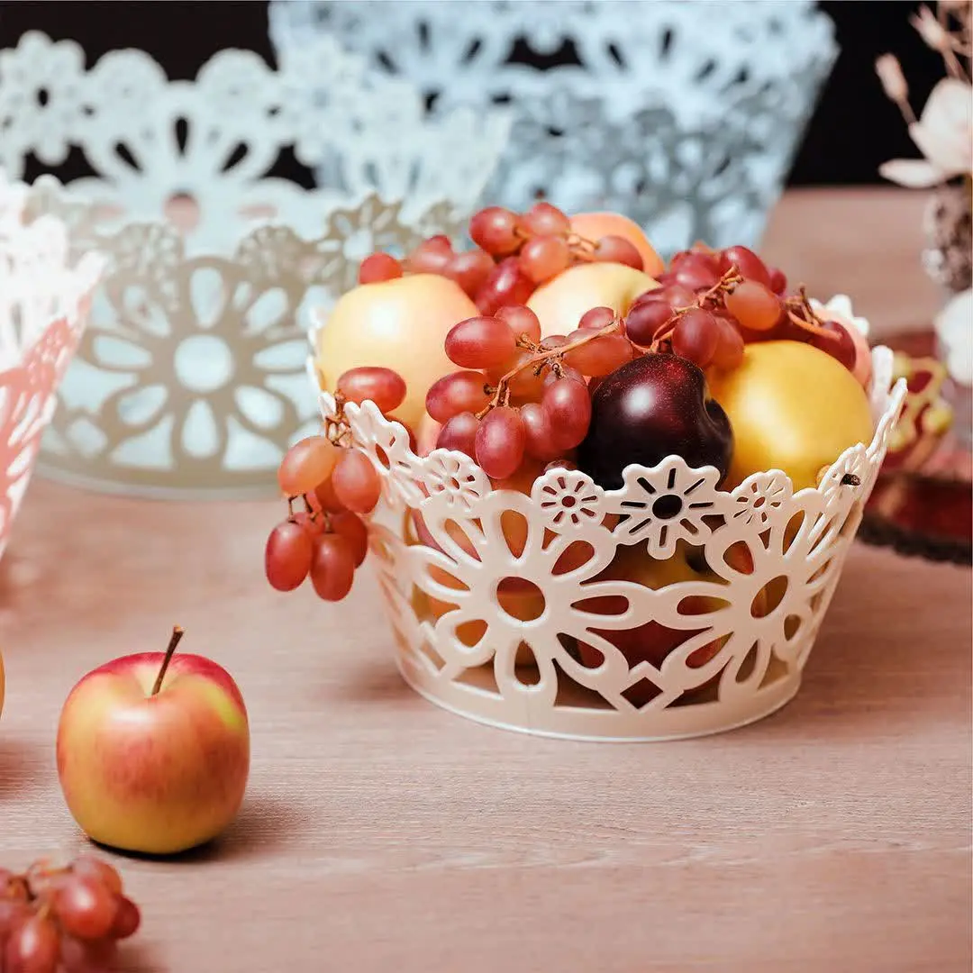 سبد میوه طرح گل کاجین
