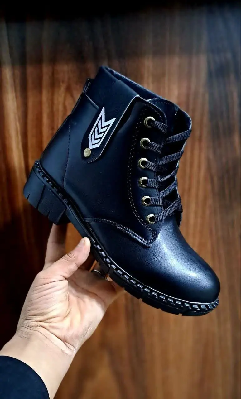 نام مدل نیم بوت برلند 
