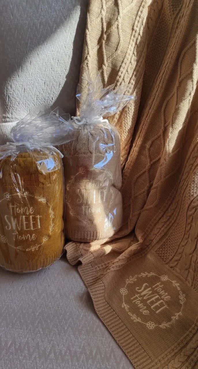 عاشق این اشعه‌های بی رمق نور خورشید تو پاییزم 🍂
