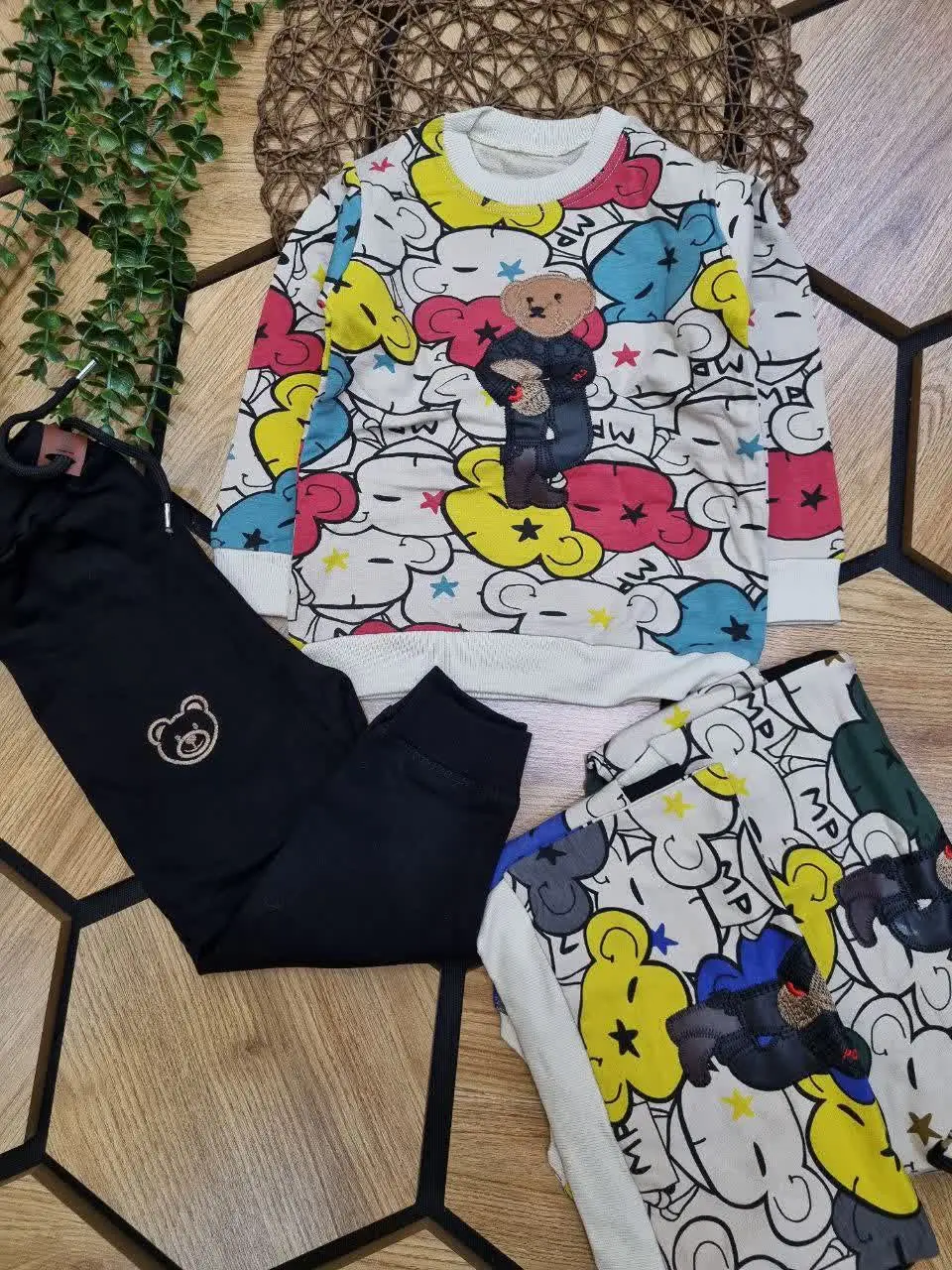 🇮🇷🧥🧶👗👚👔🎽👕👖💎
