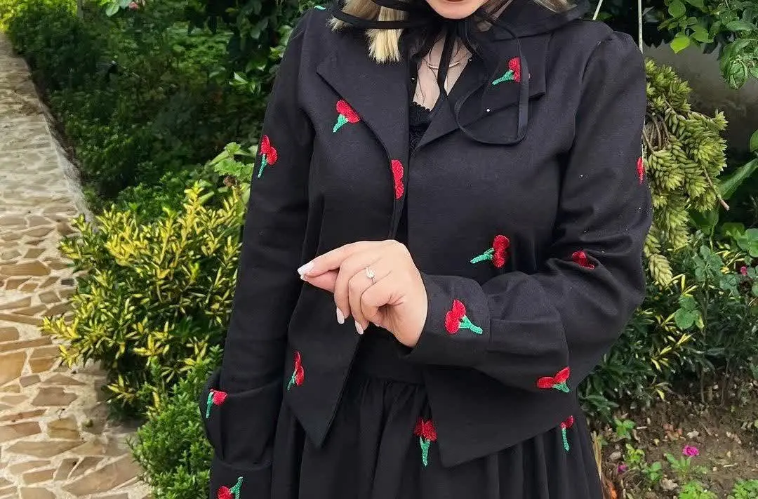 👚نام: ست کت دامن گیلاس🍒❤️
