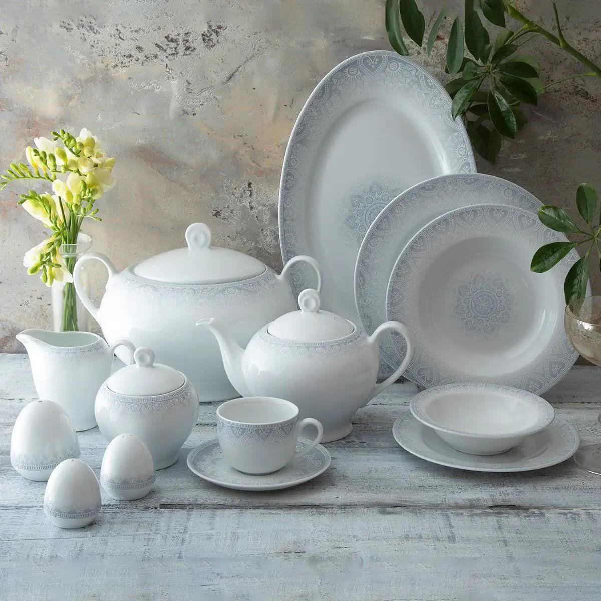 🍽 سرویس ۱۰۲ پارچه ایتالیا اف چینی زرین
