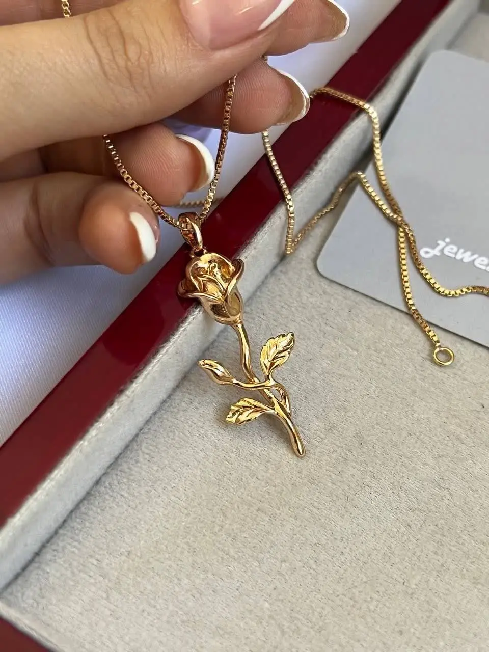 ✨#گردنبند مدل گل رز🌹🥀❤️
