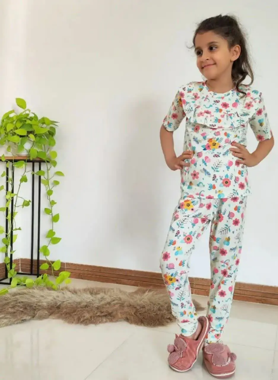 تیشرت شلوار دخترانه پرک طرح گل و زنبور🐝🌸
