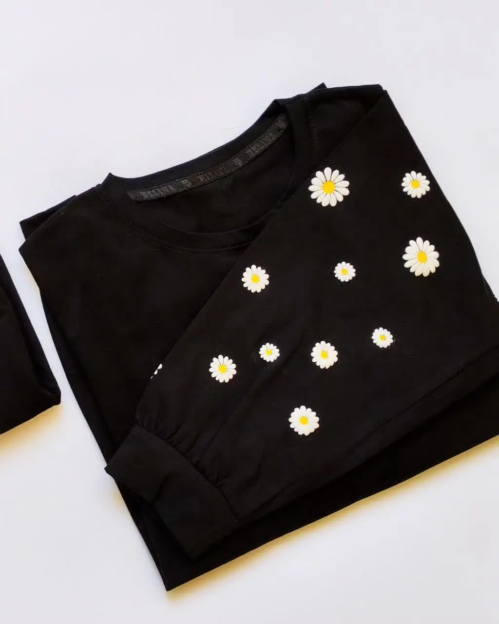 بلوز بابونه 
