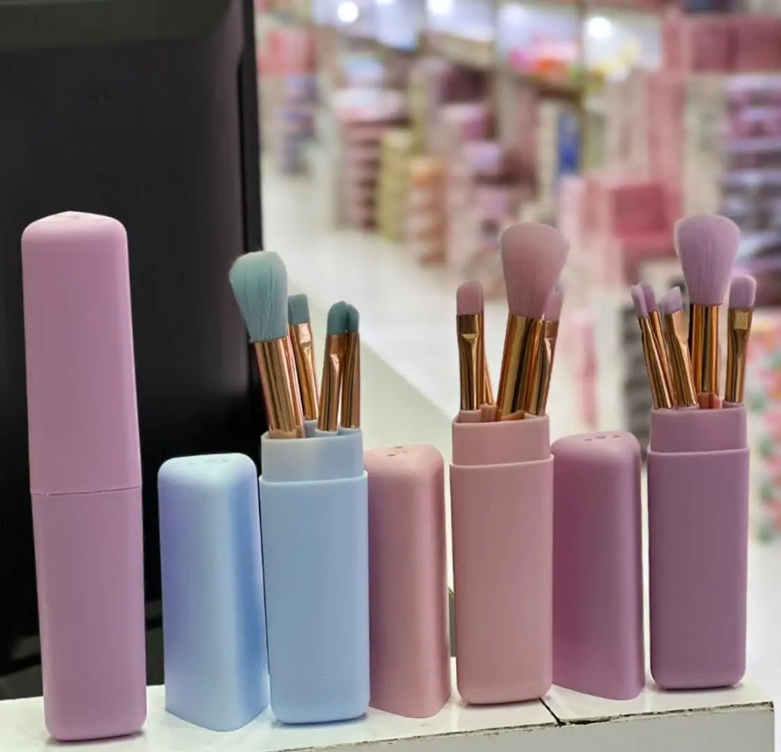 ست براش آرایشی ۵ عددی باکس مثلثی
