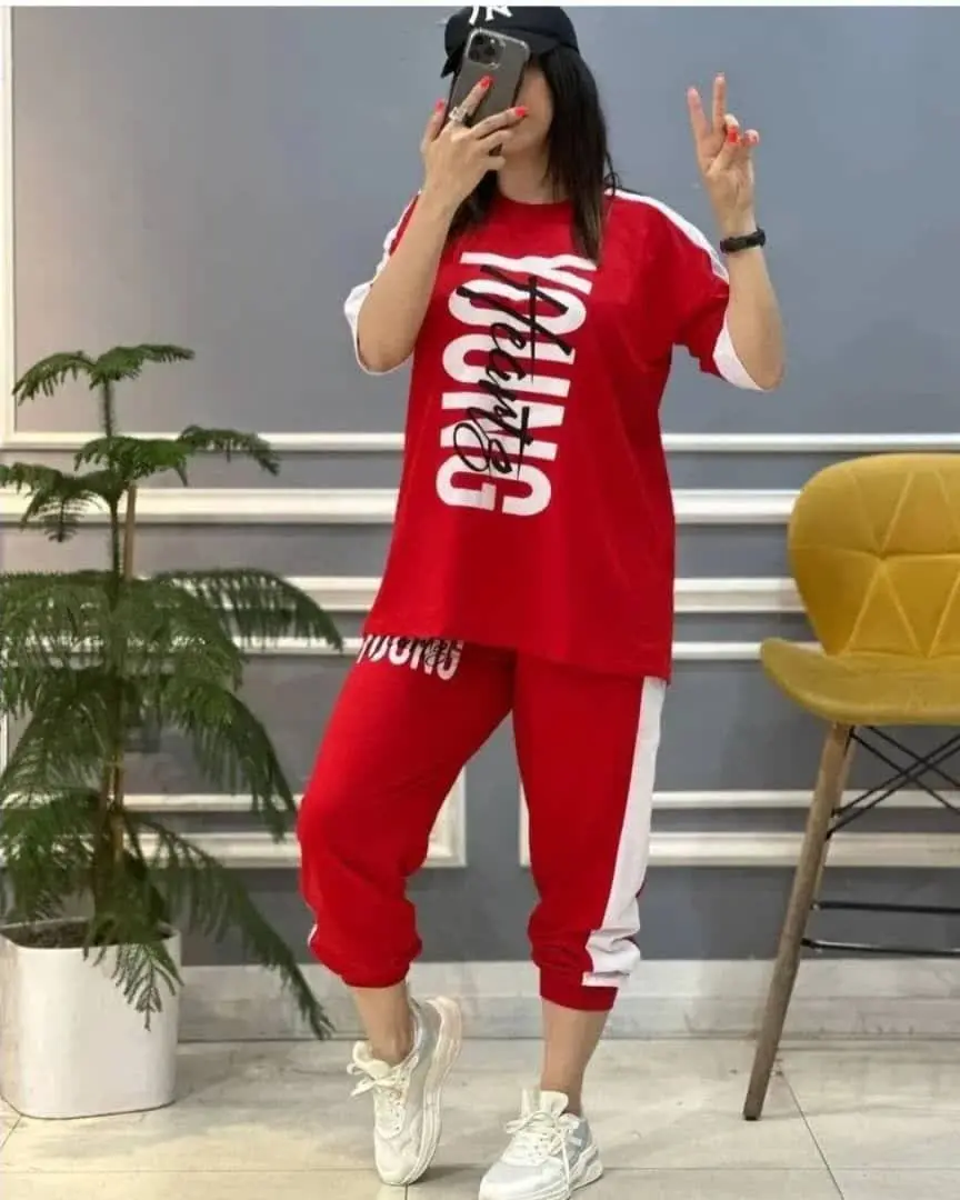 🌙 نام: ست تیشرت و شلوار اسپورت بغل نوار
