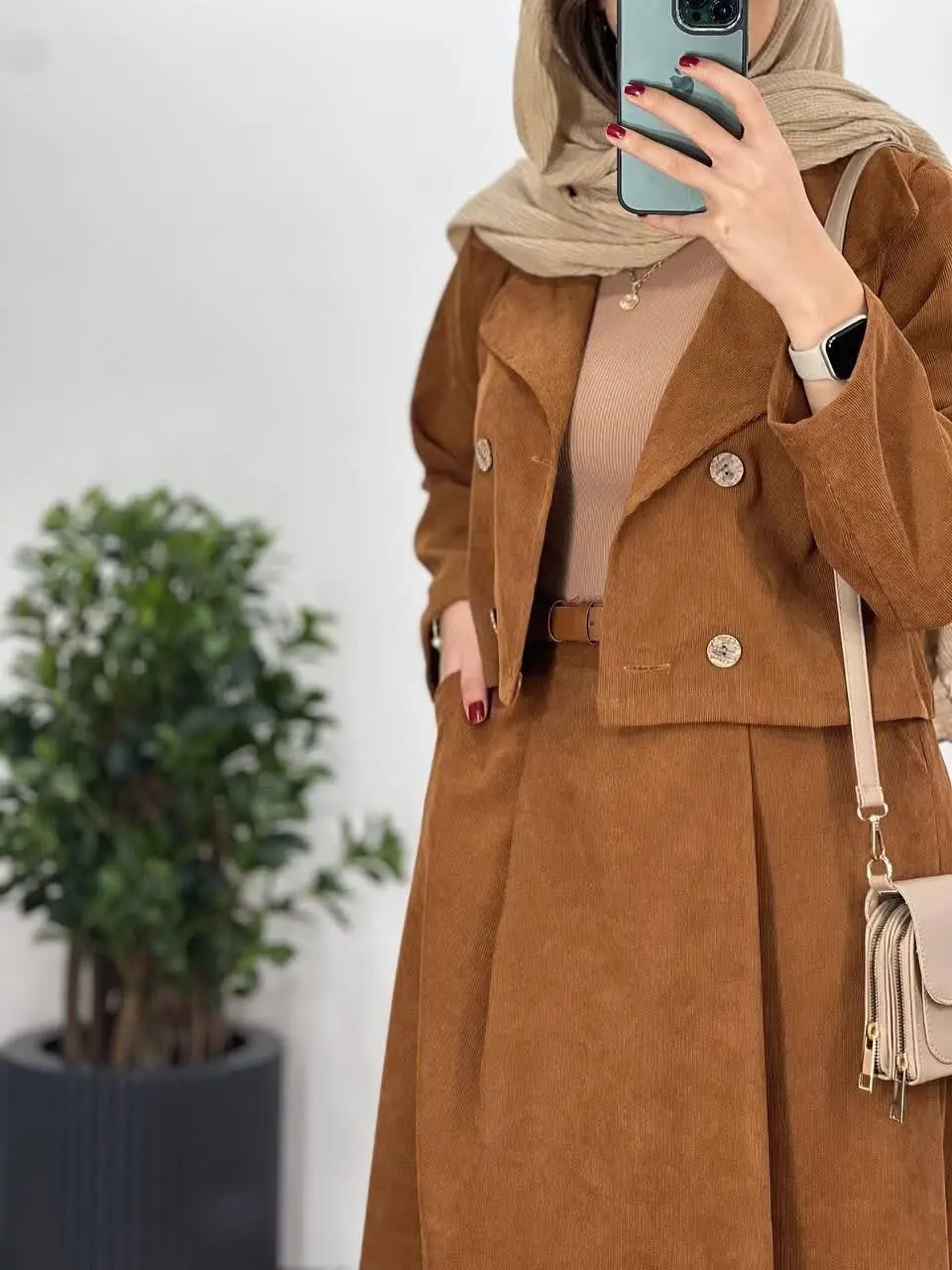 🍁 نام: ست سه تکه آوین کت و دامن و کمربند
