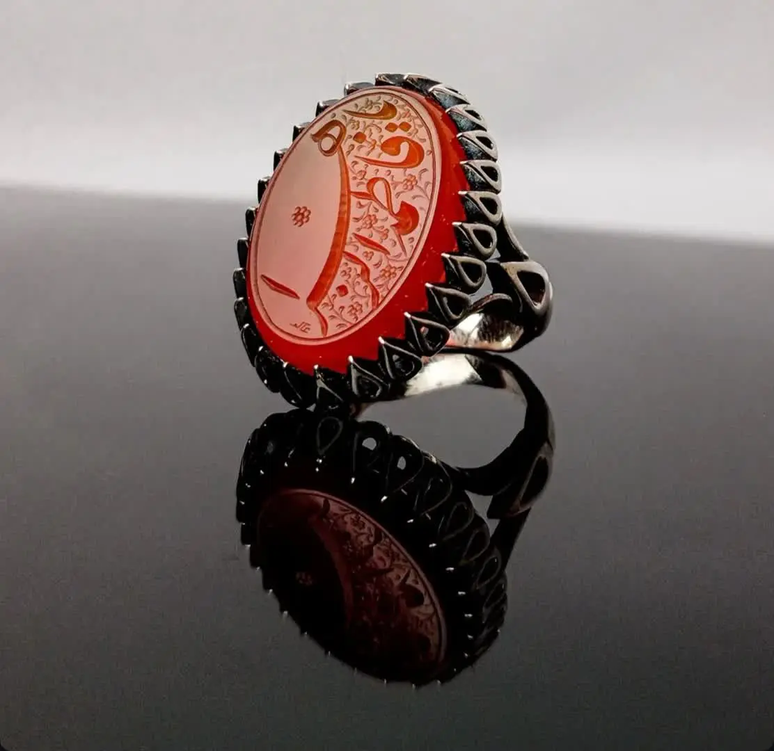 💎انگشتر عقیق سرخ خطی مردانه
