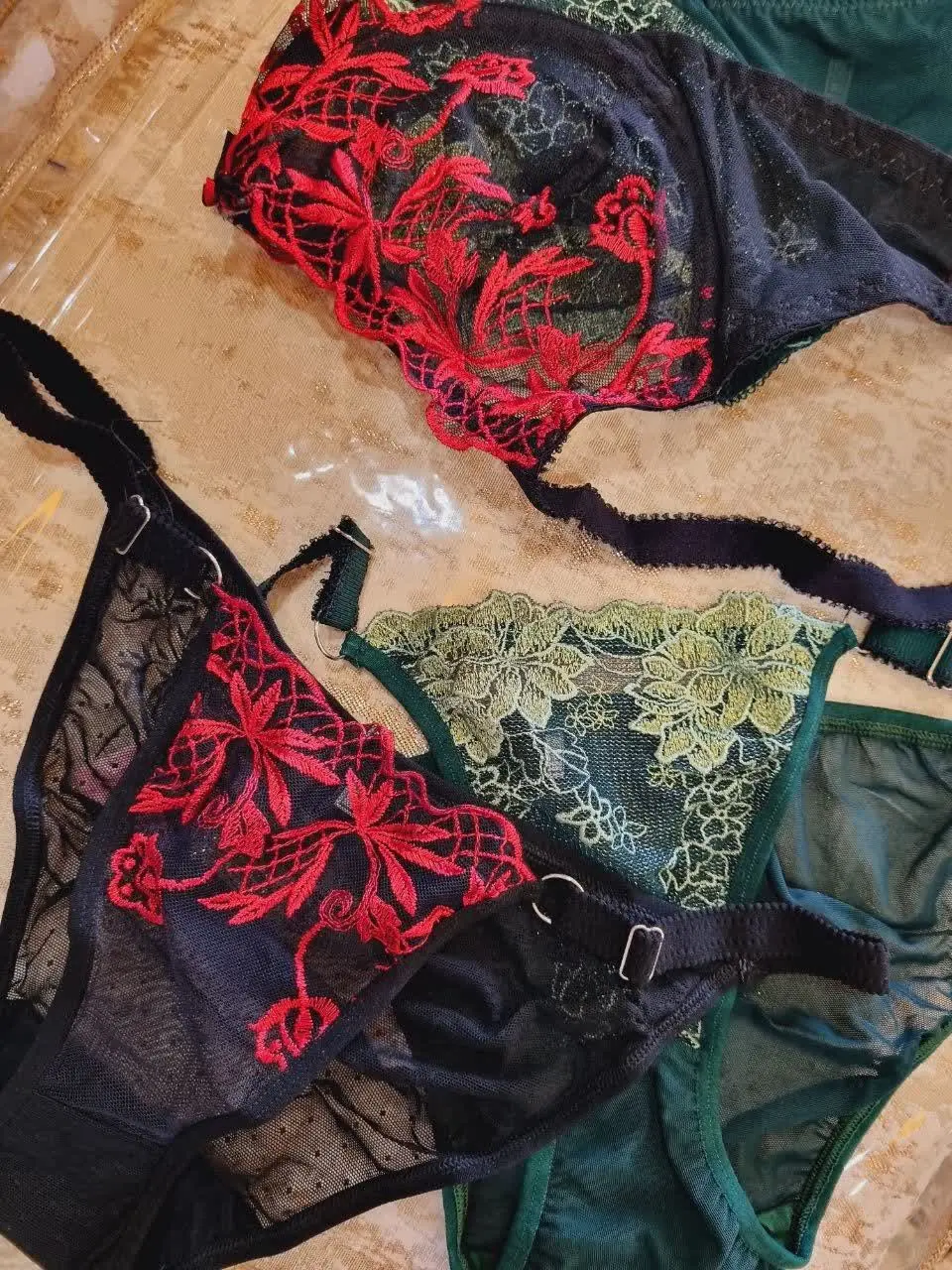 🥳🥳 خانومااااا آقایووووون 🥳🥳
